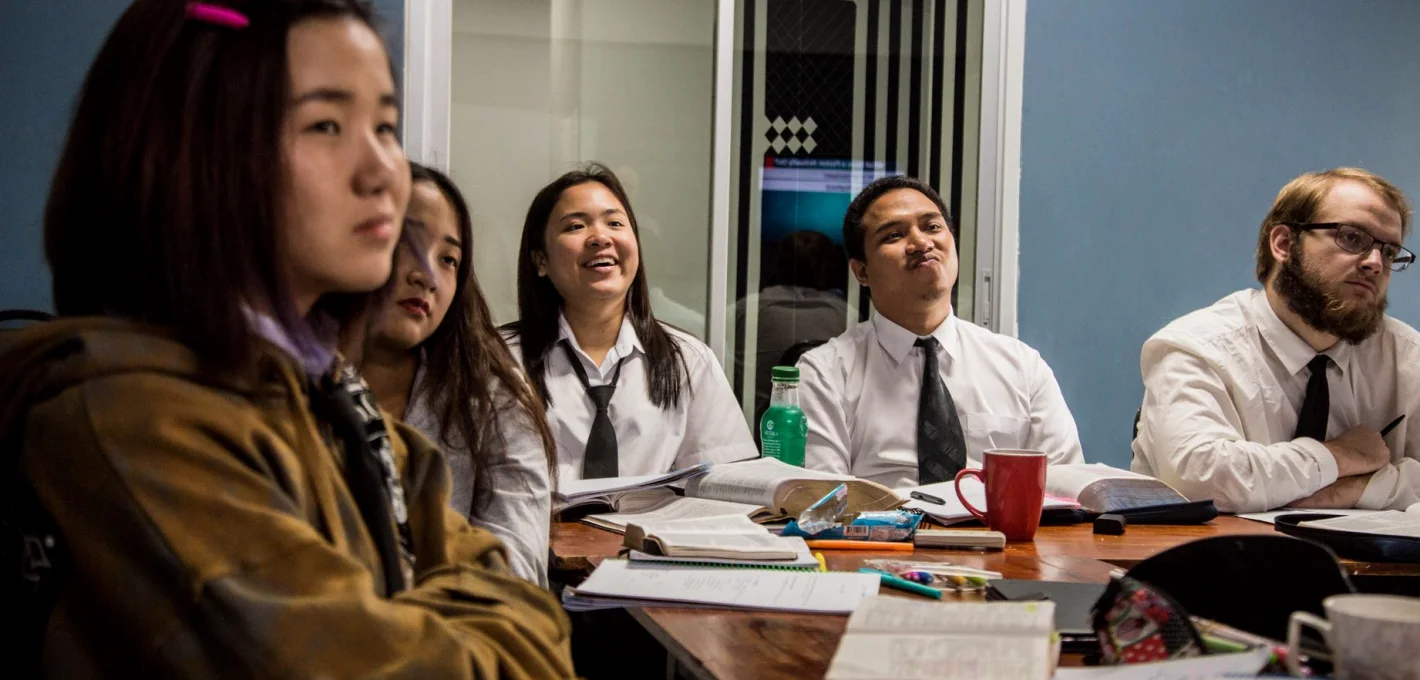 Before You Book a Newsroom Classroom Session: A Checklist